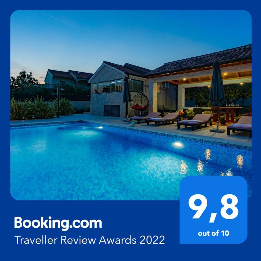 Villa Lorema-Pet Friendly On 5000 Sqm Garden,Pool, Jacuzzi, Billiard&Ps5 Свети-Филип-и-Яков Экстерьер фото
